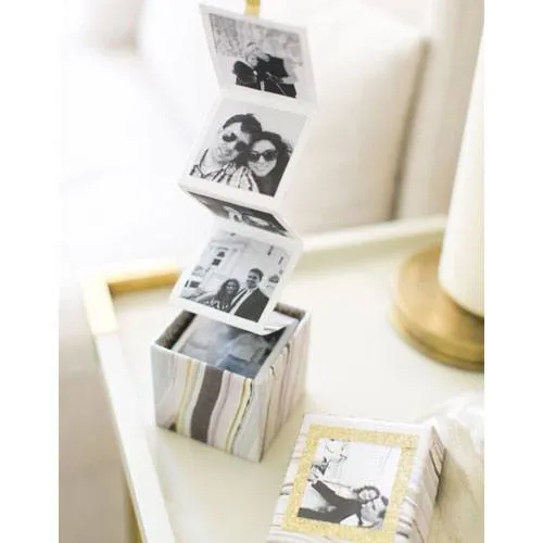 pop up photo box